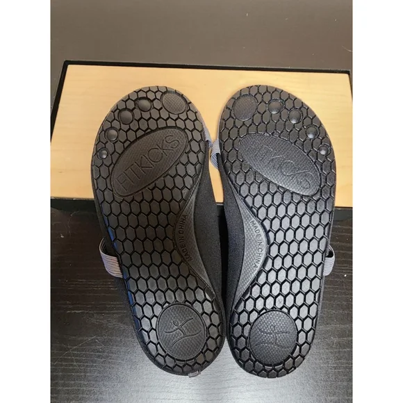 Women's FITKICKS Black Grey Athletic Water Shoes - Picture 3 of 3
